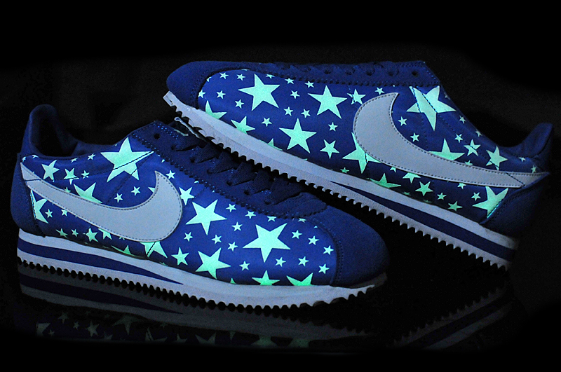 2014 Nike Cortez nouvelles chaussures etoiles lumineuses femmes blanches bleues (1)